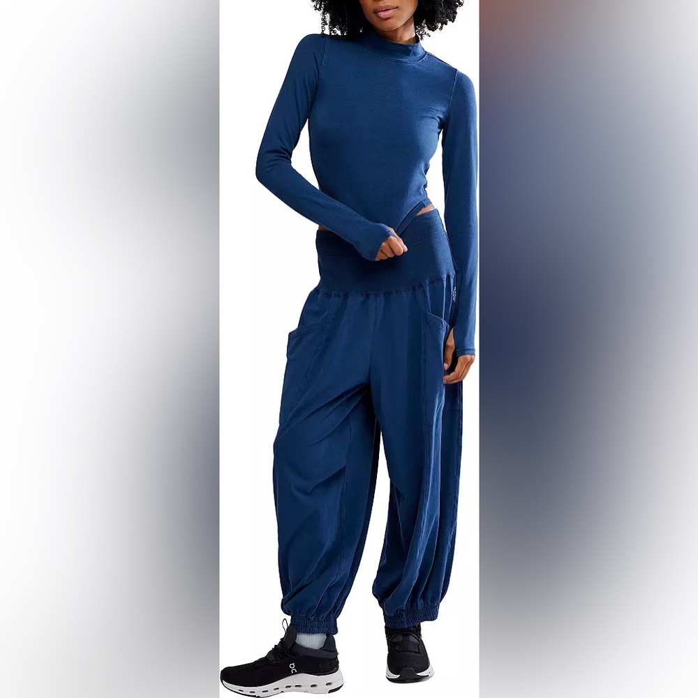 NWT FP Movement Women's Up In The Air 2-Piece Set - Picture 2 of 11